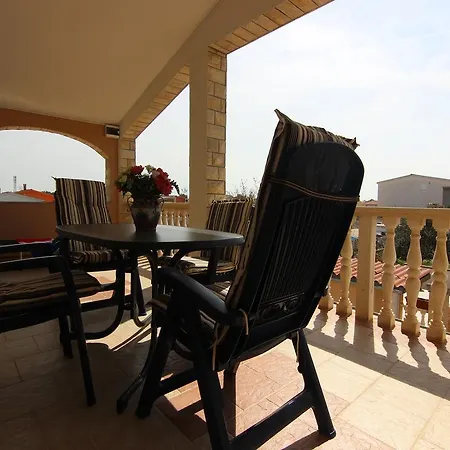 Apartament Mandy *